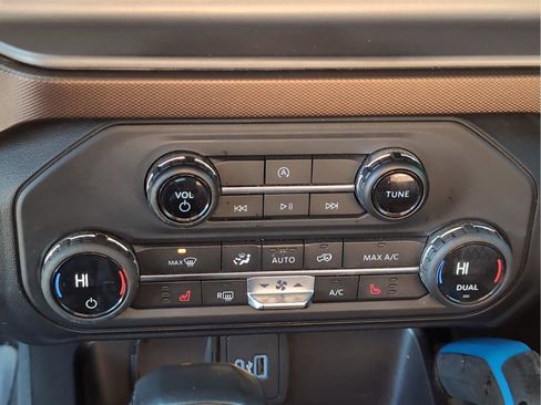 Used 2021 Ford Bronco Outer Banks image 19