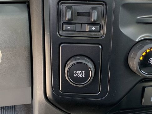 New 2026 Ford F250 XL w/ XL Chrome Package image 33