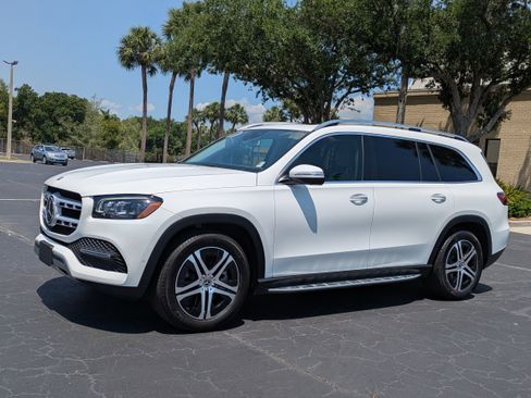 Used 2020 Mercedes-Benz GLS 450 4MATIC image 2