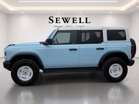 Used 2025 Ford Bronco Heritage Edition AWD/4WD image 2