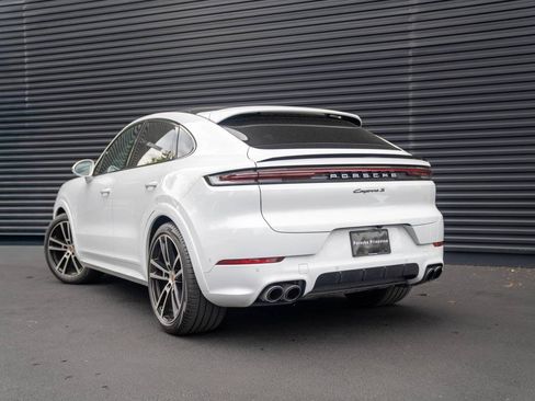 Used 2026 Porsche Cayenne S AWD/4WD image 3