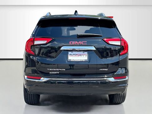 Used 2024 GMC Terrain Denali w/ Denali Premium Package AWD/4WD image 6