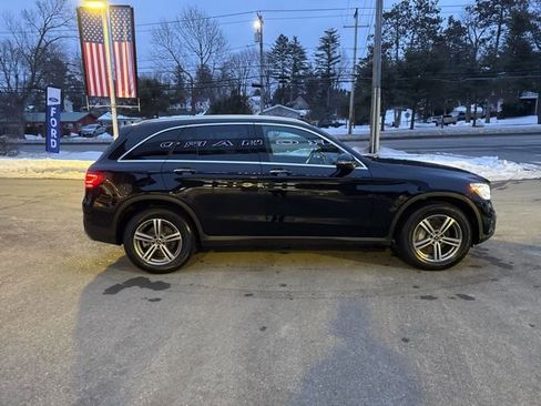 Used 2021 Mercedes-Benz GLC 300 4MATIC image 5