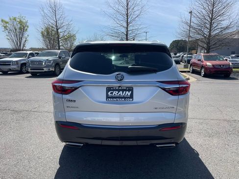 Used 2018 Buick Enclave Essence w/ LPO, Hit The Road Package image 6