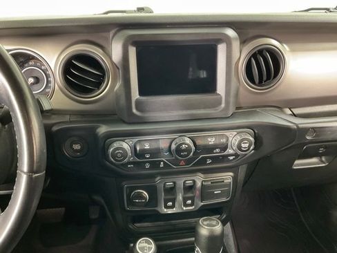 Used 2020 Jeep Wrangler Sport image 15