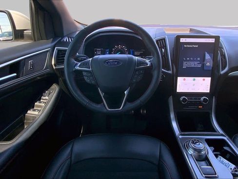 Certified 2024 Ford Edge ST-Line AWD/4WD image 6
