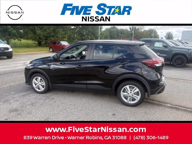 Used 2024 Nissan Kicks S FWD image 17