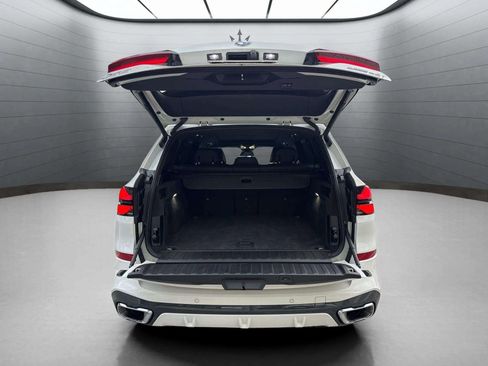 Used 2024 BMW X5 sDrive40i w/ M Sport Package image 23