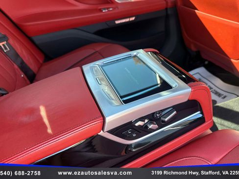 Used 2018 BMW M760i xDrive image 37