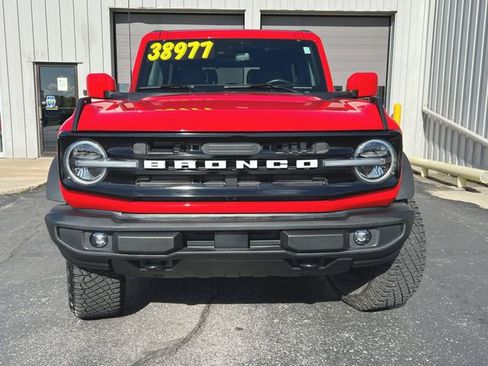 Used 2023 Ford Bronco Outer Banks w/ Sasquatch Package AWD/4WD image 2
