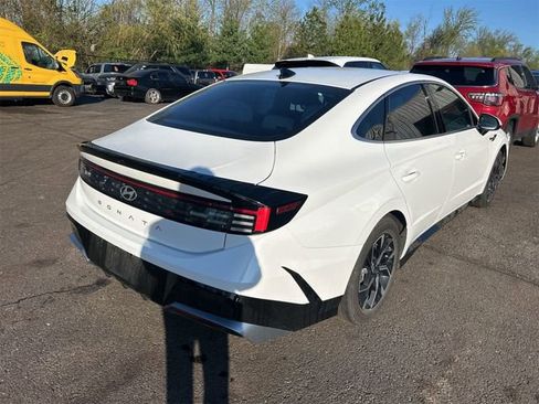 Used 2025 Hyundai Sonata SEL image 2