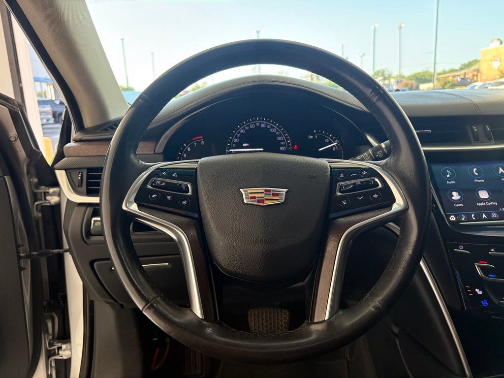 Used 2019 Cadillac XTS Luxury FWD image 3