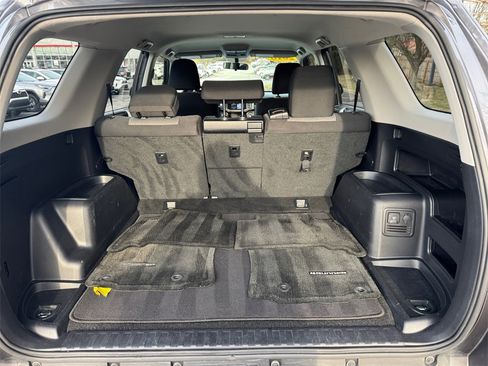 Used 2018 Toyota 4Runner SR5 image 16