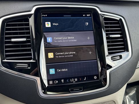 Used 2024 Volvo XC90 T8 Plus w/ Protection Package Premier image 22