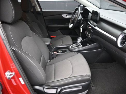 Used 2024 Kia Forte LXS image 12