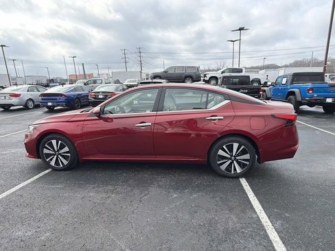 Used 2022 Nissan Altima 2.5 SL FWD image 6