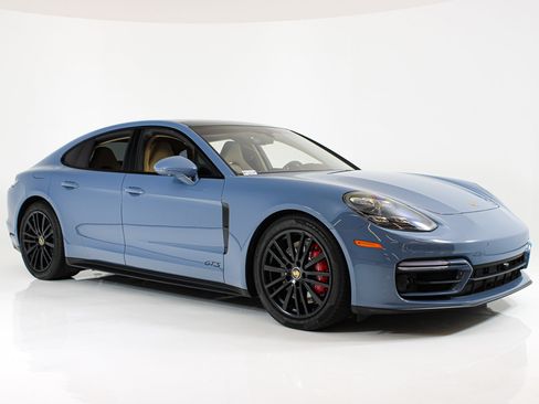 Used 2023 Porsche Panamera GTS AWD/4WD image 10