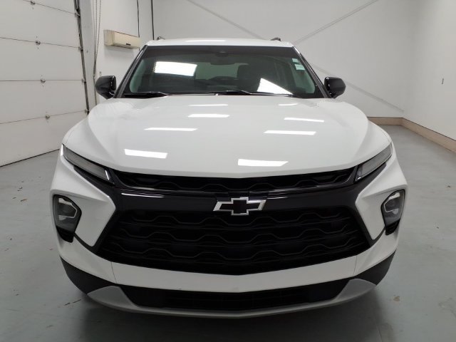 Used 2023 Chevrolet Blazer LT w/ Convenience Package FWD image 8