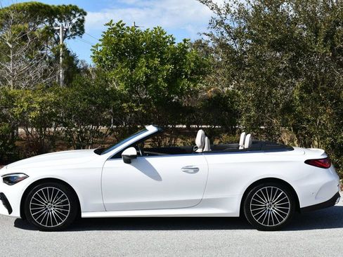 Used 2025 Mercedes-Benz CLE 300 4MATIC Cabriolet image 30