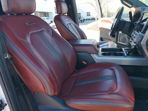 Used 2022 Ford F250 Platinum w/ FX4 Off-Road Package image 10