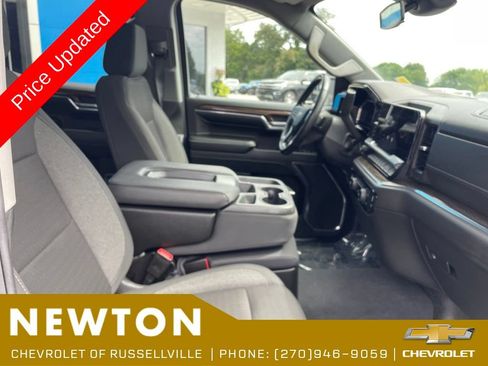 Used 2024 Chevrolet Silverado 1500 LT AWD/4WD image 21