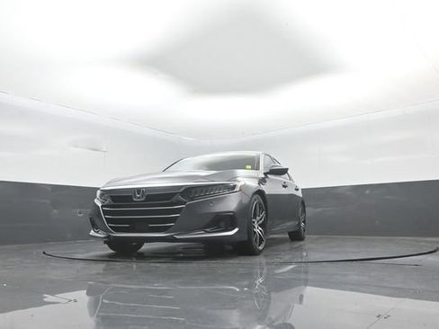 Used 2021 Honda Accord Touring image 30