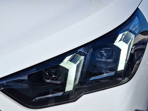 Used 2026 BMW X2 xDrive28i w/ Technology Package image 10