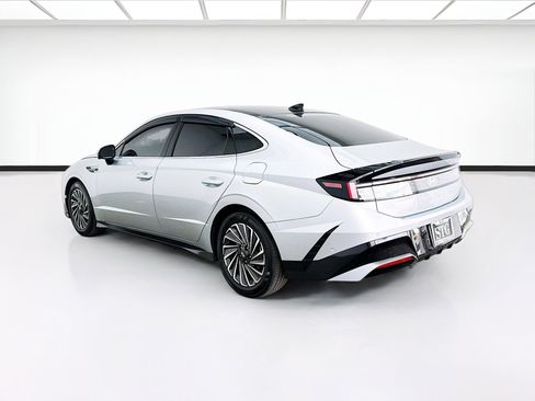 Used 2025 Hyundai Sonata Limited FWD image 6