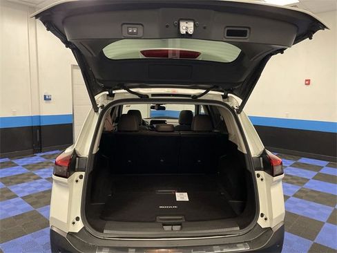 Used 2021 Nissan Rogue SL w/ Premium Package image 24
