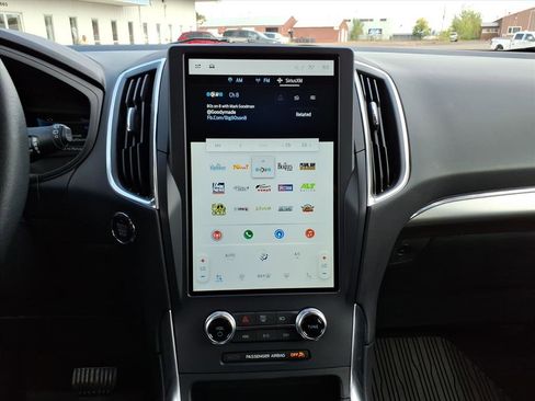 Used 2024 Ford Edge Titanium w/ Equipment Group 301A image 19