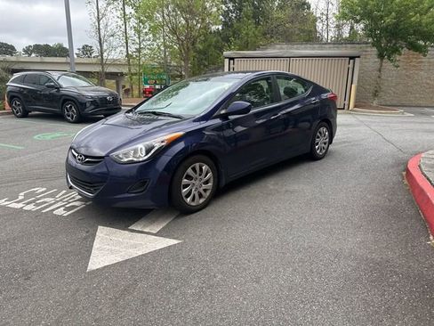 Used 2013 Hyundai Elantra GLS FWD image 3