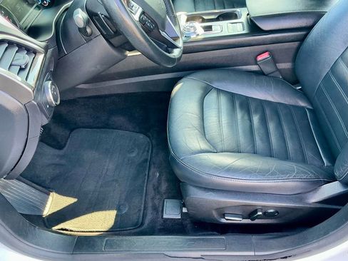 Used 2017 Ford Fusion SE image 41