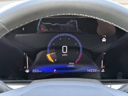 Used 2025 Chevrolet Trax ACTIV w/ Driver Confidence Package FWD image 24