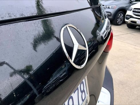 Used 2022 Mercedes-Benz GLB 250 image 30