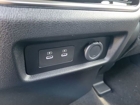 New 2026 Nissan Armada SL w/ Captain's Chari Seat Package image 32