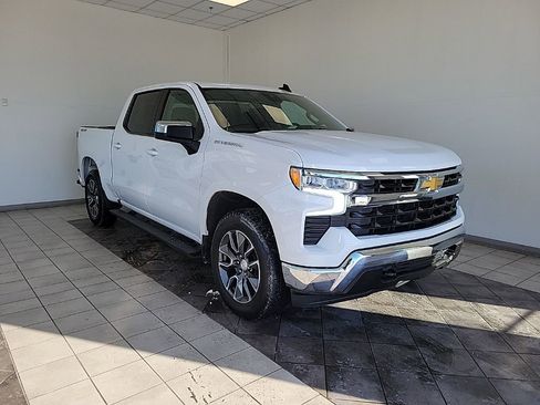 Used 2023 Chevrolet Silverado 1500 LT image 1