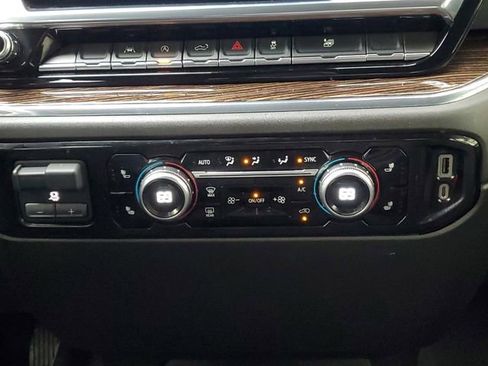 Used 2023 GMC Sierra 1500 SLE image 33