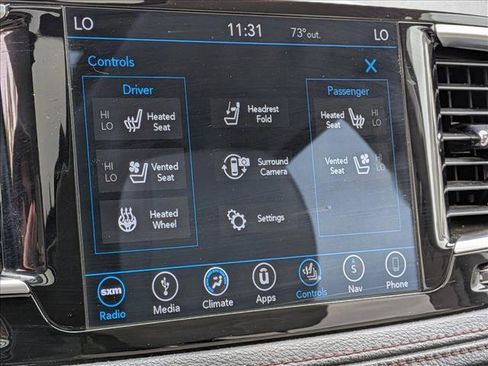 Used 2020 Chrysler Pacifica Touring-L FWD image 8
