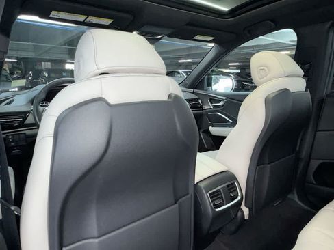 Used 2025 Acura RDX SH-AWD image 23