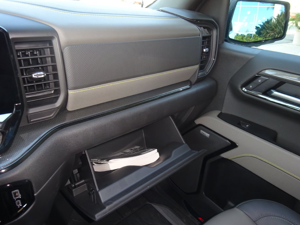 Certified 2026 Chevrolet Silverado 1500 ZR2 AWD/4WD image 29