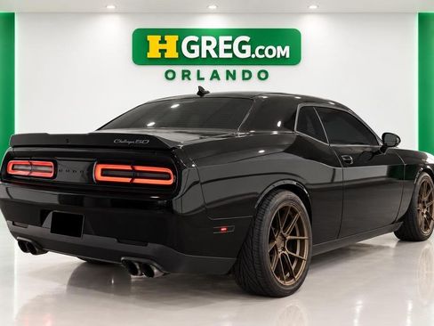 Used 2020 Dodge Challenger R/T RWD image 6