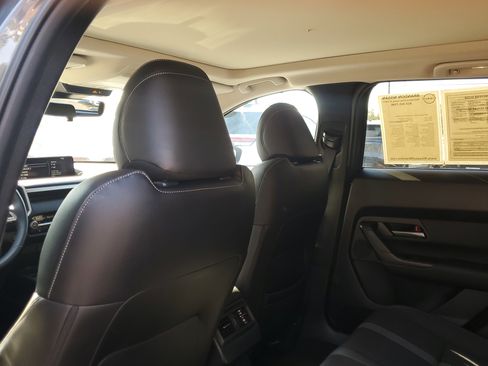 Used 2023 MAZDA CX-50 2.5 S w/ Preferred Plus Pkg image 14