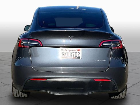 Used 2023 Tesla Model Y Long Range AWD/4WD image 4