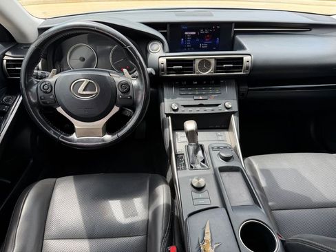 Used 2016 Lexus IS 200t w/ Premium Package RWD image 16