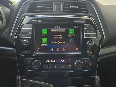 Used 2021 Nissan Maxima SR w/ Sport Mat Group FWD image 16