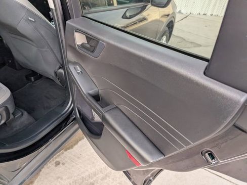 Used 2022 Ford Escape SE w/ Convenience Package image 30