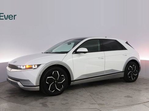 Used 2024 Hyundai Ioniq 5 Limited image 18