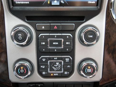 Used 2016 Ford F250 Platinum w/ FX4 Off-Road Package image 33