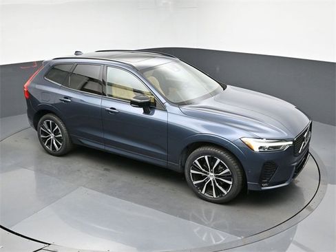 Used 2023 Volvo XC60 B5 Ultimate w/ Protection Package Premier image 45