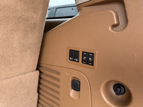 Used 2016 Cadillac Escalade Platinum image 23